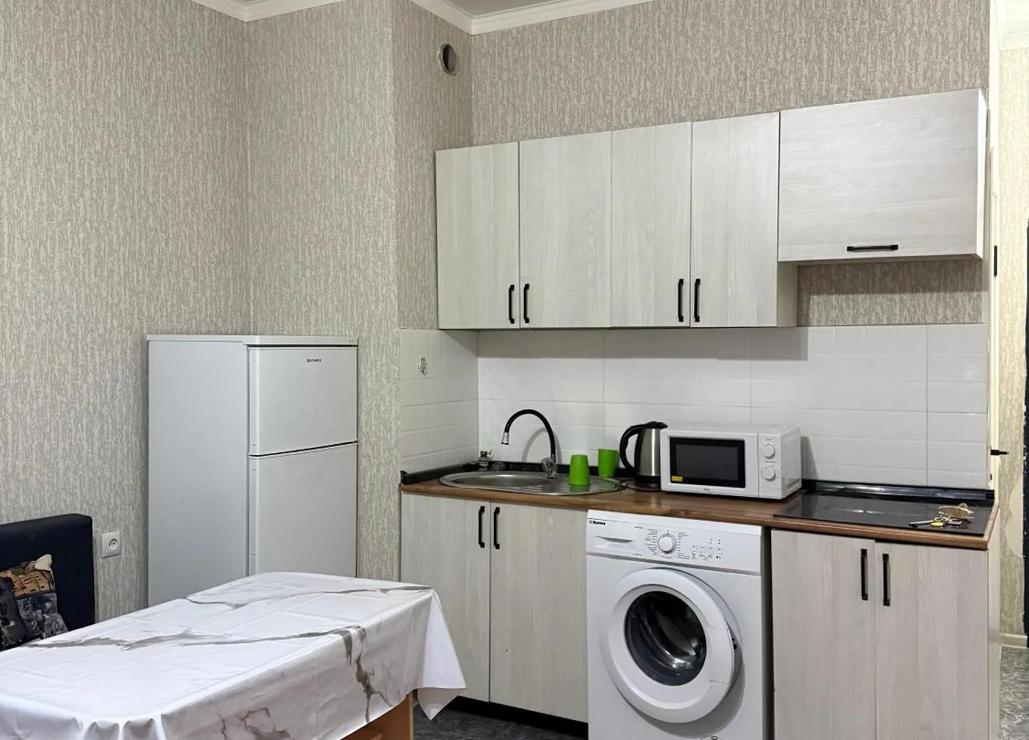 1-Комнатная Квартира Almaty Kazachstán